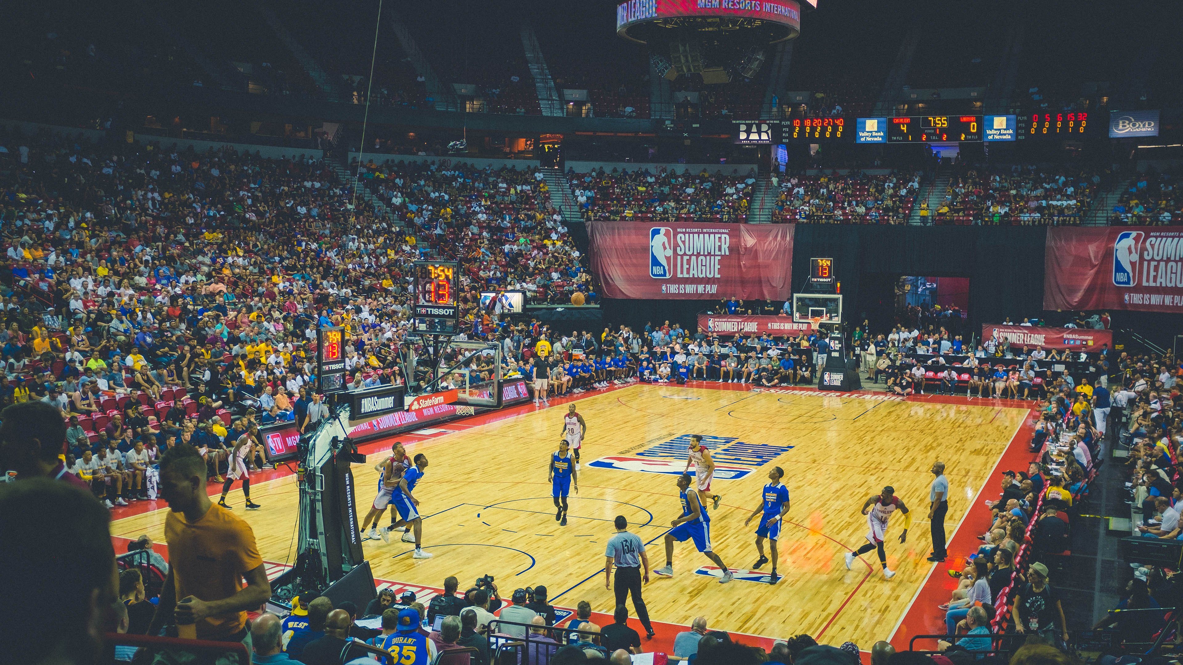 开云体育官网入口-德甲俱乐部积极探索数字化转型，提升观赛体验，德甲俱乐部关系网